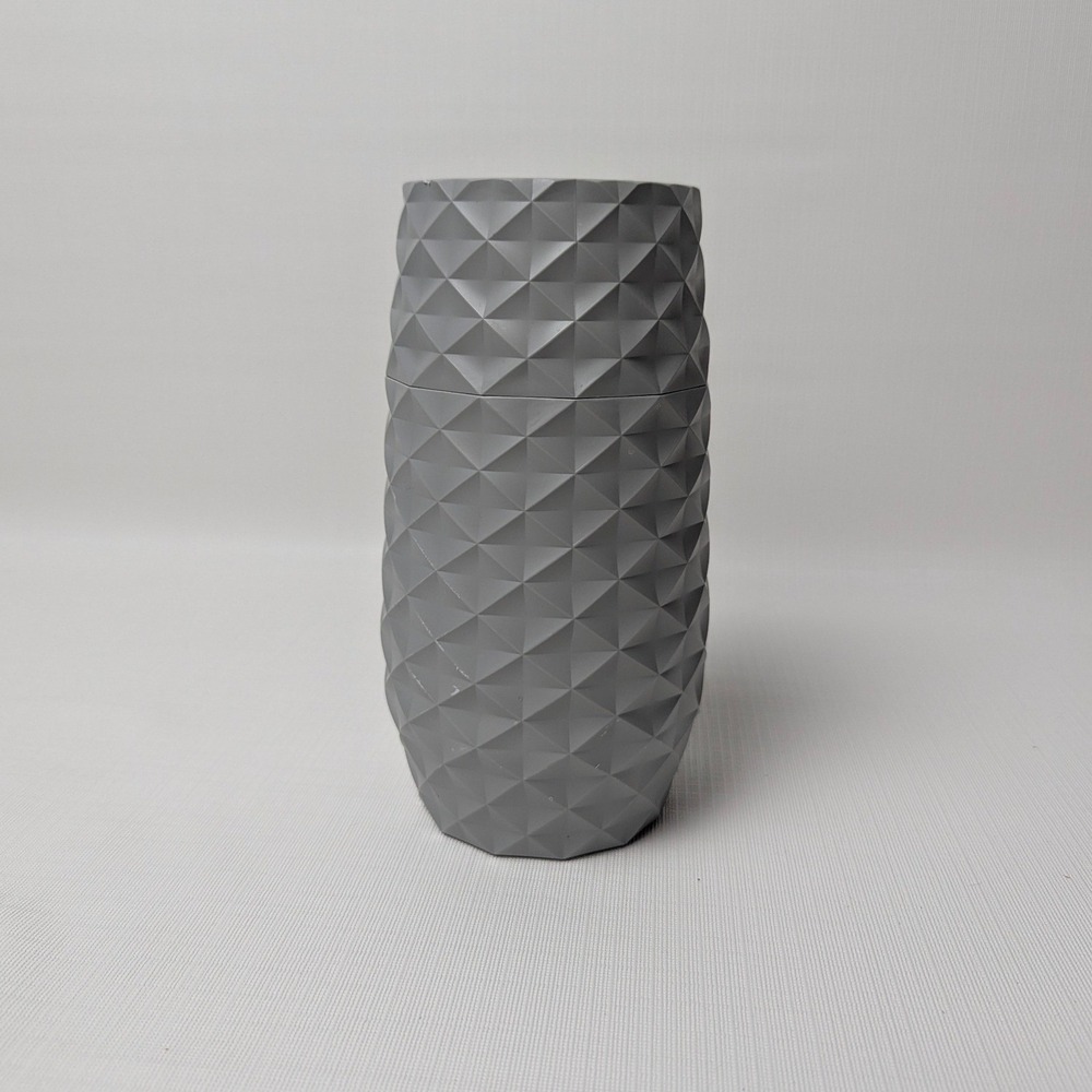 Amaranth Vase Co. Grey Plastic Geometric Diamond Texture Flower Vase 10 Inch